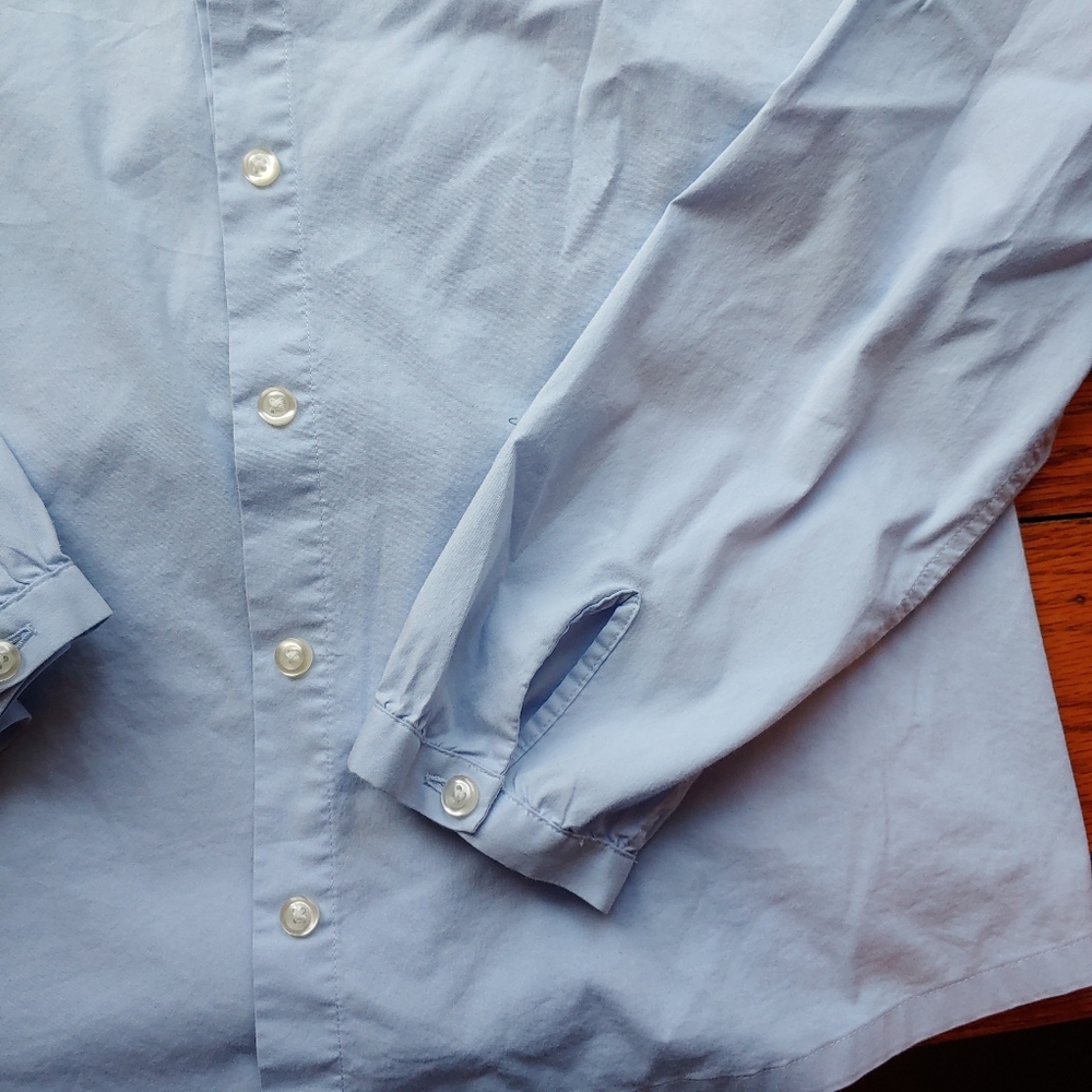 Button up - Picture 2 of 3